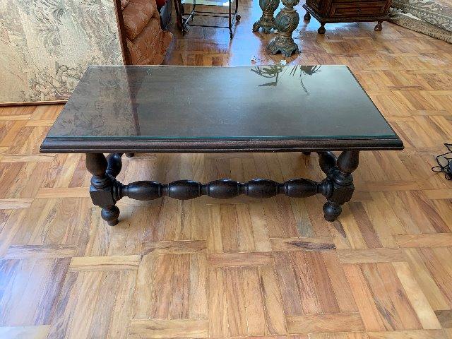 Mesa de Centro com vidro no tampo, colonial , madeira maciça - Foto 3
