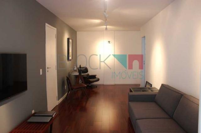 Apartamento para alugar com 2 dormitórios cod:RCAP20813