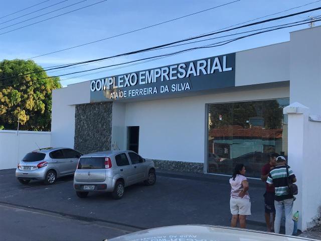 Salas comerciais em Várzea Grande para alugar 65- *