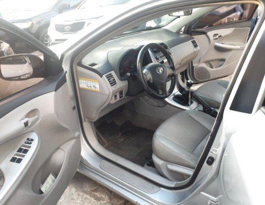 Corolla GLi 1.8 - Único dono, Ipva pago (Só R$ 42.900,00), Novíssimo - Foto 6