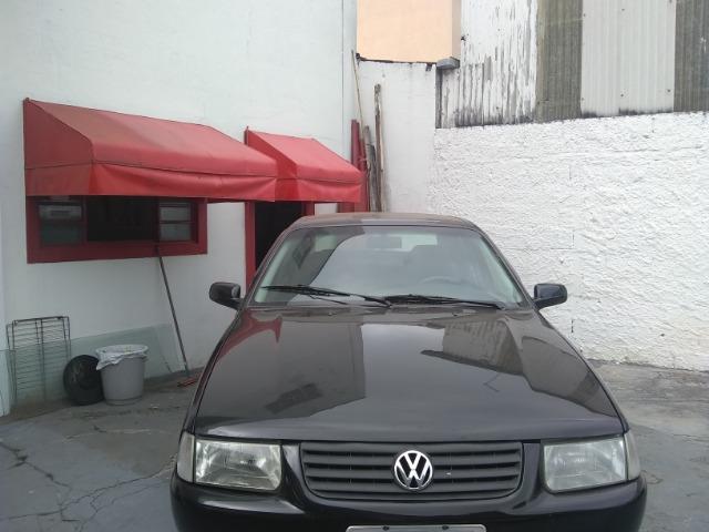 Volkswagen santana confortline, 4 portas, cor preto, completo, alcool e gnv