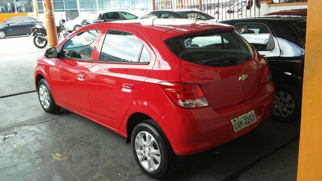 Onix LT completo entrada de 5.000 e fica 48 de 1.050,00 - Foto 2