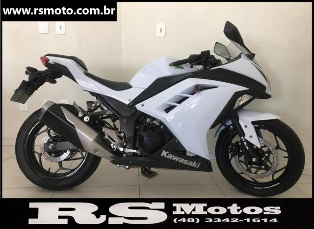 Ninja 300 2015 bem nova, venha conferir