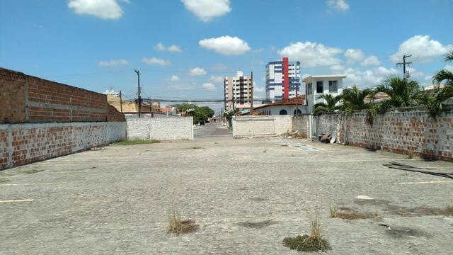 Ponto comercial com 600m² todo murado, no bairro Farolândia - Foto 5
