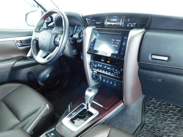Toyota Hilux SW4 SRV 2.8 Diesel - Foto 10