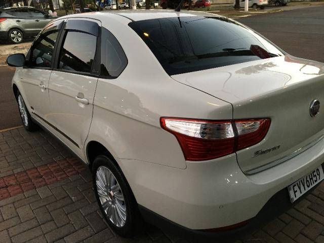 Fiat Grand Siena 1.6 Essence Sublime Dualogic 4P - Foto 4