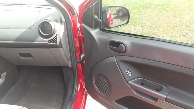 Fiesta flex( aceito trocas menor valor ) Bom pra Uber - Foto 5
