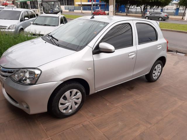Vendo Toyota Etios - Foto 4