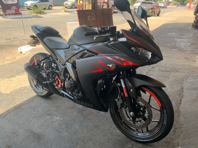 R3 YAMAHA