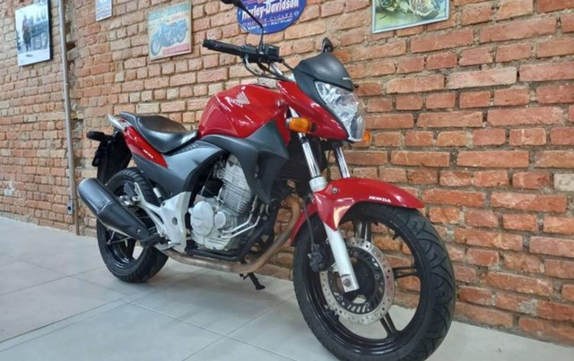 HONDA CB 300R  2015 