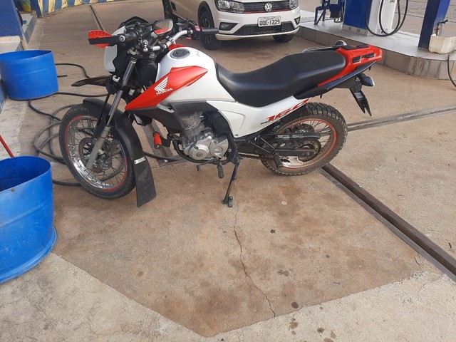 MOTO BROS