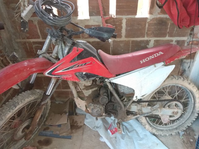 MOTO DE TRILHA