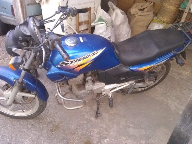 HONDA CBX200 STRADA