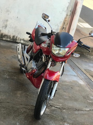 VENDO SUZUKI 125 2013 MOTO SEM DETALHES