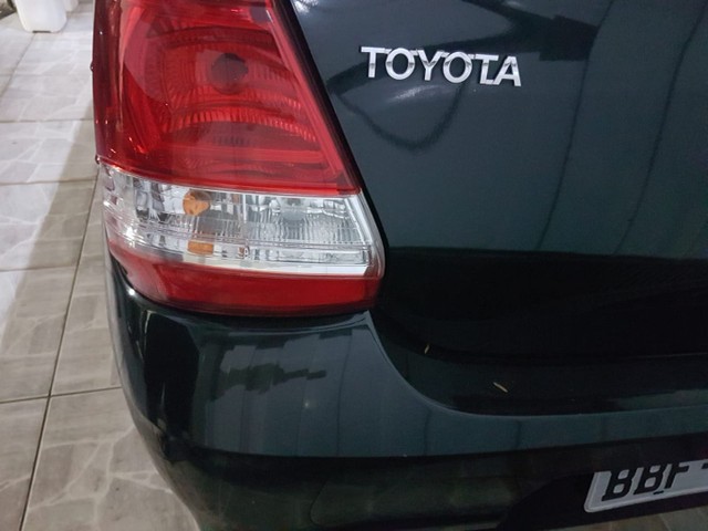 VENDO TOYOTA ETIOS SEDAN