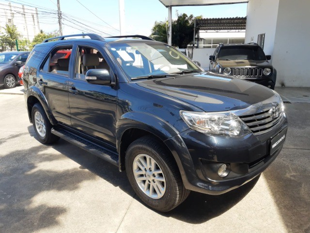 TOYOTA HILUX SW4 2.7 SR  FLEX  2015 EXXXXTRA, REVISADA E C/ GARANTIA