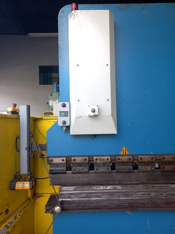 Prensa Dobradeira 4 metros 160 tons - Foto 5