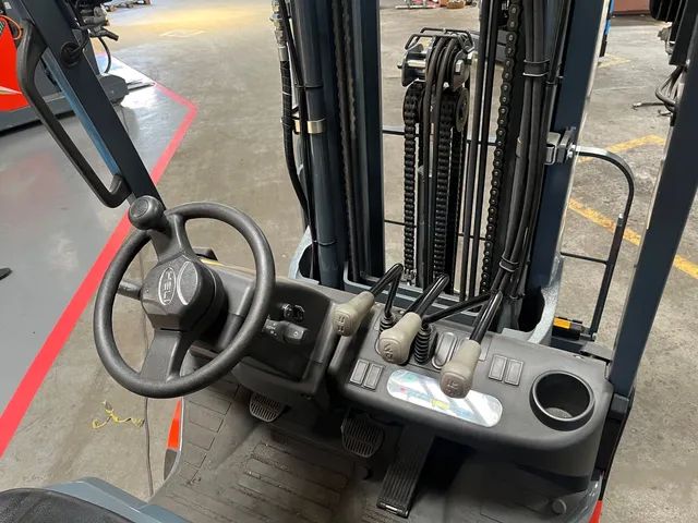 Empilhadeira GLP e Diesel  - Foto 6