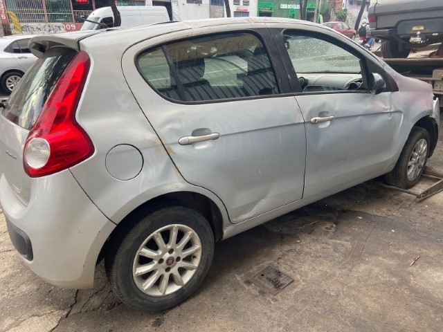 Sucata Fiat/ Palio Attractiv 1.0 2013/2013 para venda de peças  - Foto 2