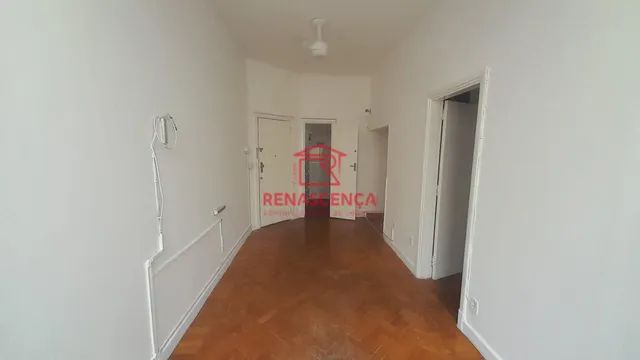 Excelente apê em Copacabana Quarto com dependência