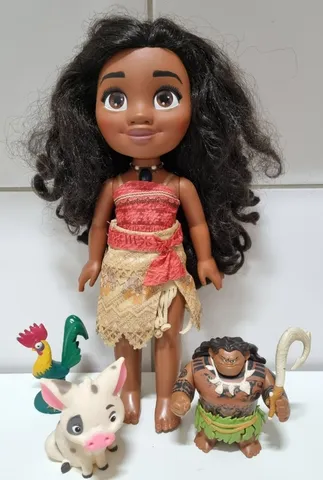 Brinquedo Boneca Princesa Moana 45cm e Porquinho Pua 8cm Disney em