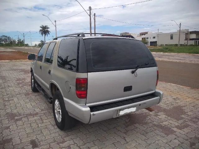 CHEVROLET - BLAZER - 2000/2000 - Prata - R$ 39.900,00 - Presence