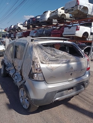 Sucata Renault Sandero  Stepway 2013 com 60.800 KM - Foto 2