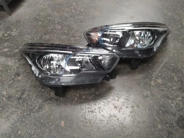 Farol Argo Cronos Sem Led 