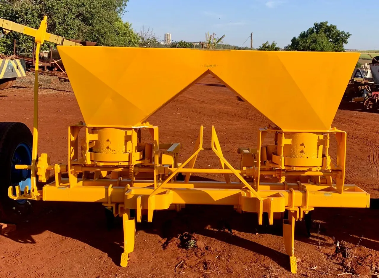 Cultivador 2 linhas DMB