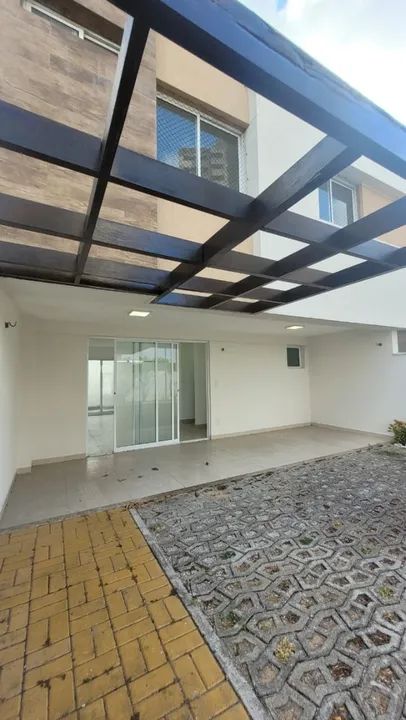 Cond. Lake Side - Casa Duplex 3/4 sendo 3 suítes de 165 m², 2 vagas por 3.800 - Foto 2