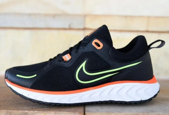 TÊNIS NIKE REACT MILLER - DO 39 AO 42