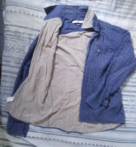 [A VENDA] Camisa Masculina Seminova - Foto 2