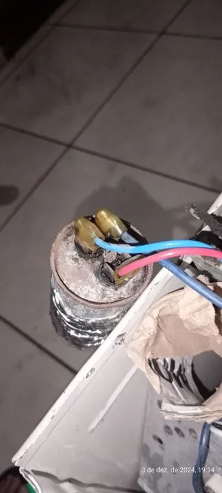 Refrigeração e eletricista 
