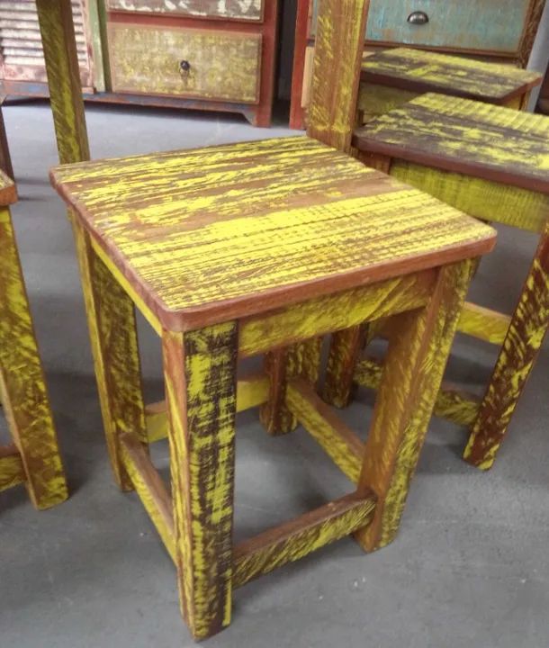 mesa com 2 banquetas em madeira de demolição , fabricamos sob medida - Foto 3
