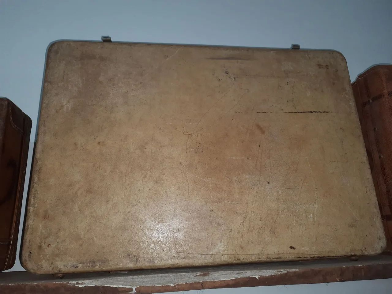 Caixa de couro  Antiga