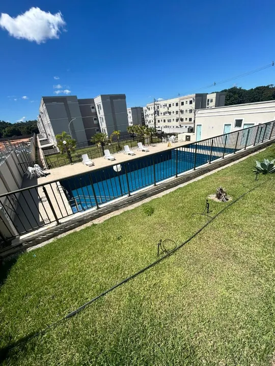VENDO RESIDENCIAL VITÓRIA, 02 QUARTOS.