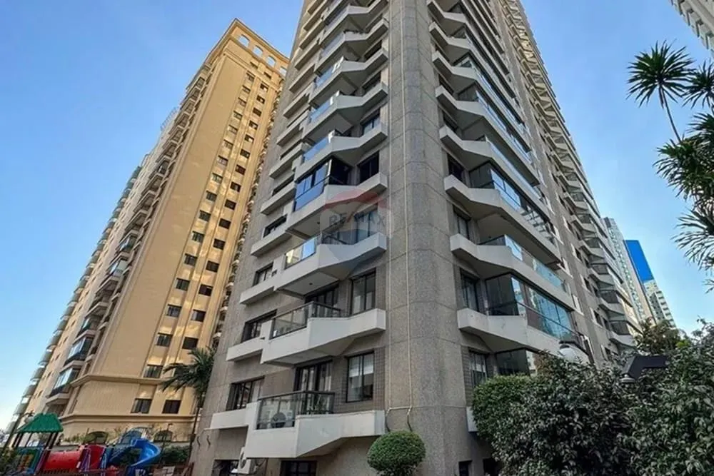 Locação Apartamento com 288m² Alphaville com 4 dormitórios e 2 Suítes