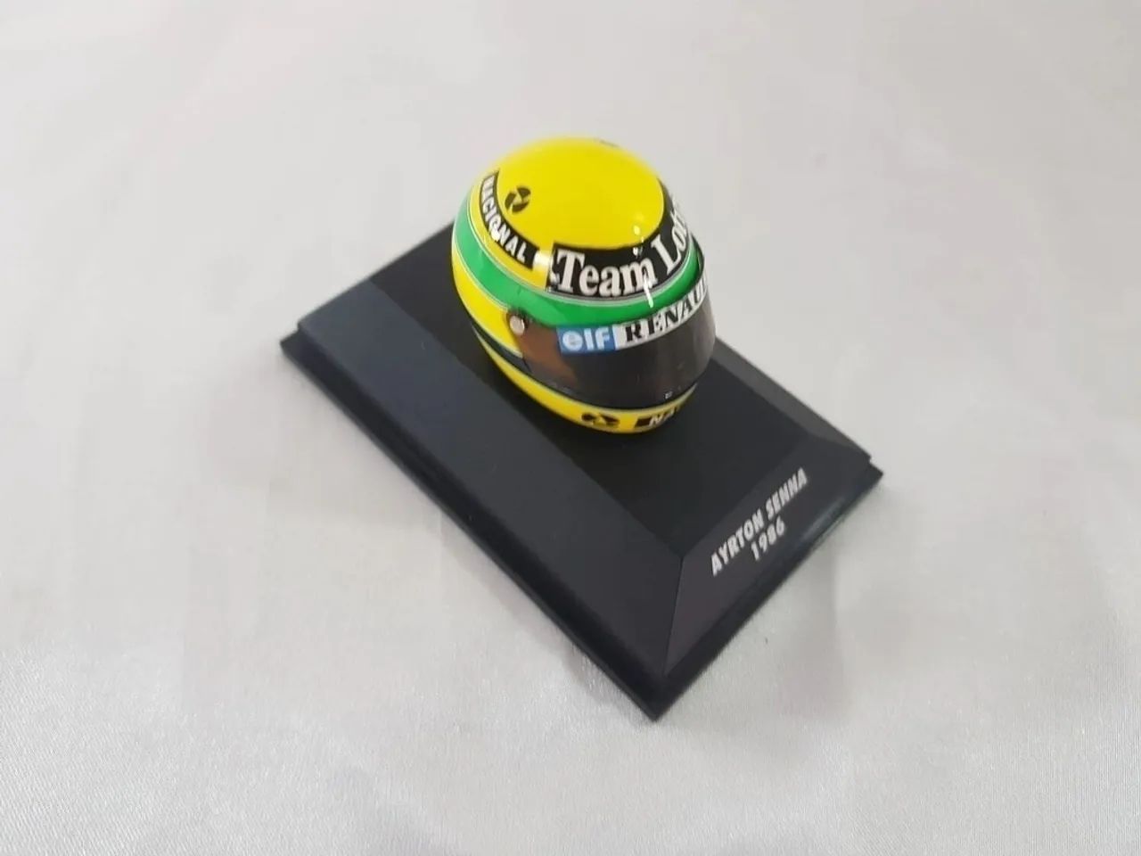 CAPACETE SENNA ´86 - MINICHAMPS 1:8 - Foto 5