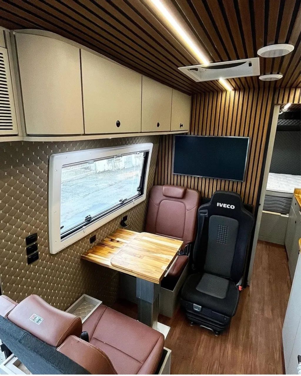 Motorhome Marcopolo Volare V8L 4x4 2023 único dono - Foto 12