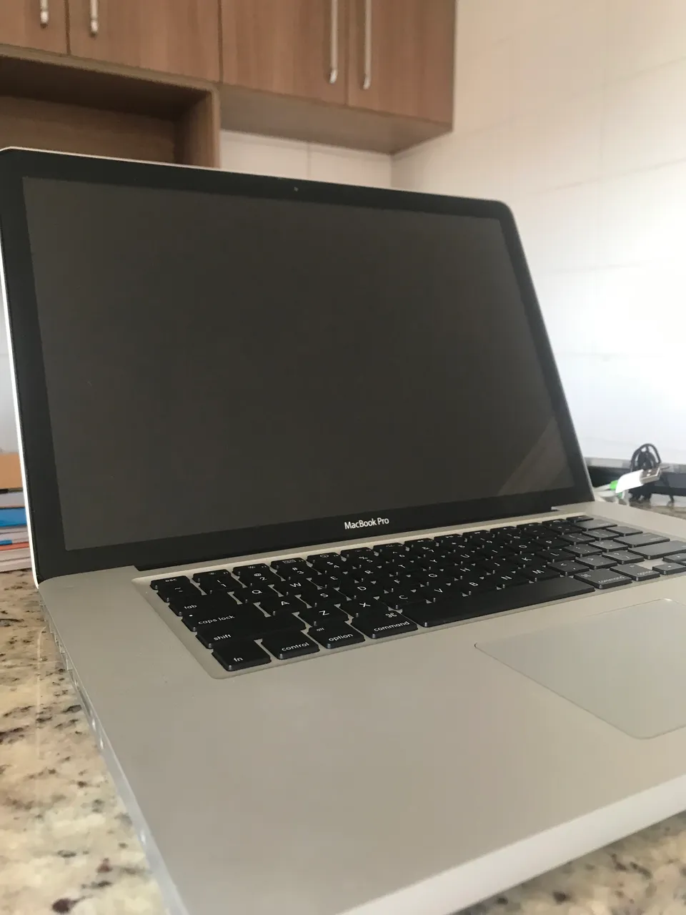 MacBook Pro (15-inch, Mid 2010) 本体のみ macbook pro 2010 15