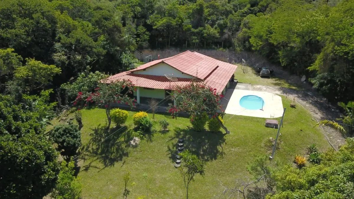 Fazenda / Sítios / Chácaras com 3 quartos à venda em Sabará