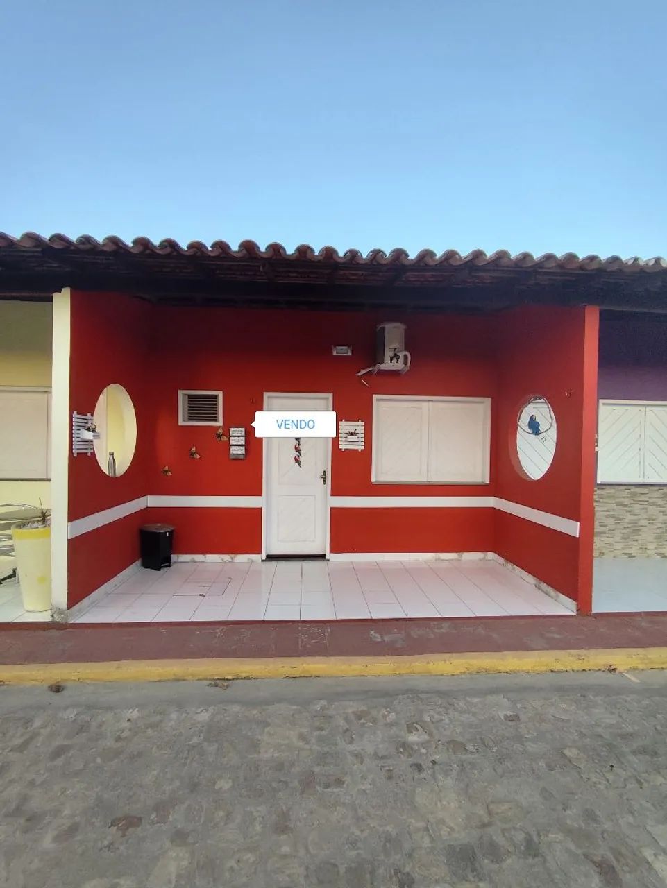 Vendo CHALÉ MOBILIADO em BARREIRINHAS-MA 