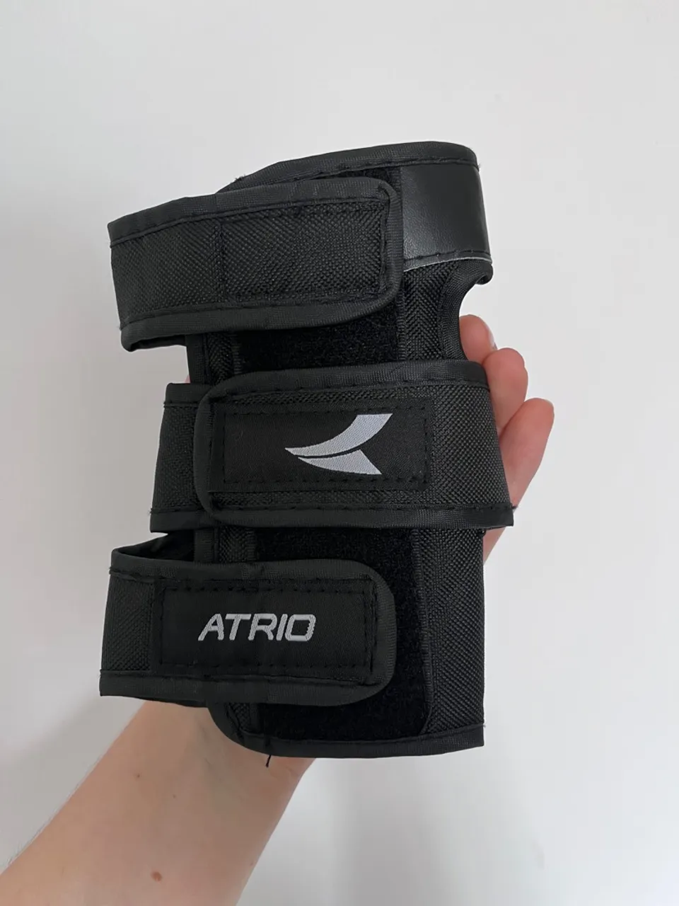 Joalheira , capacete e proteor de punho