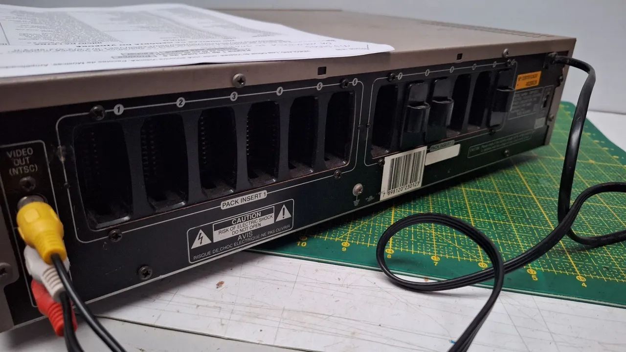 Karaokê Raf modelo vmp 9000 microfone(200 músicas na memória) - Foto 5