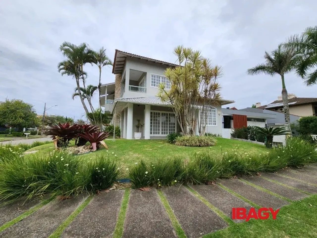 Excelente Casa 4 dormitório(s) em Jurerê Internacional - Florianópolis - Foto 3