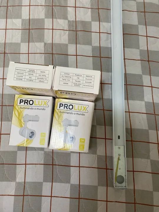 Trilho eletrificado branco 1m com 4 spots 7w! - Foto 4