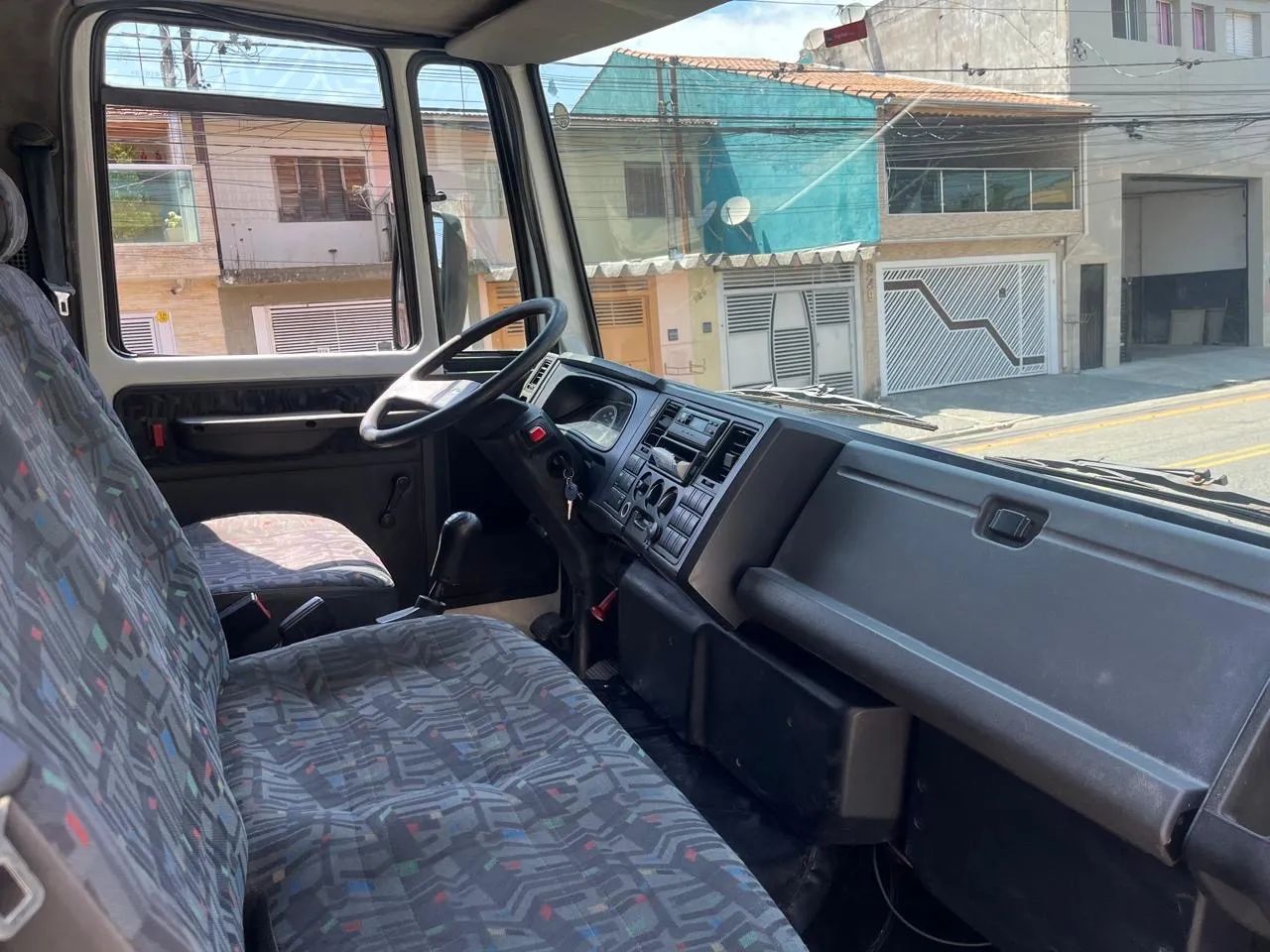 816 Carroceria Aberta de ferro ( ótimo caminhão melhor motor da Categoria )  - Foto 11