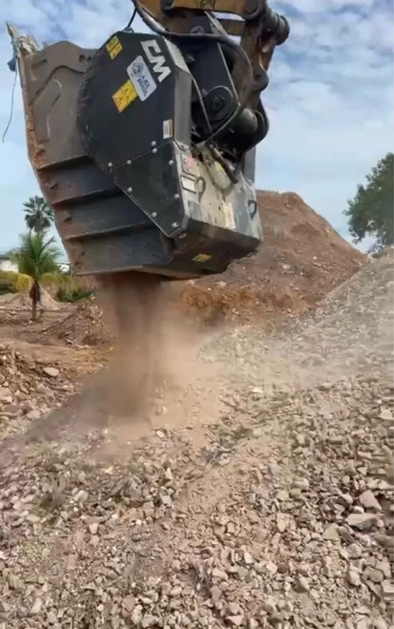 Britador móvel hidráulico  - Foto 4