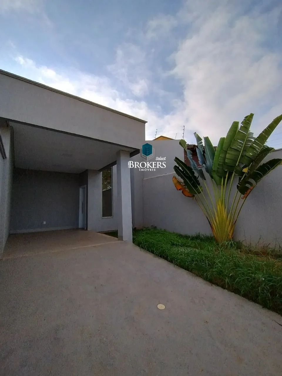 Oportunidade | Moinho dos Ventos  | 3/4 sendo 1 suíte | Quintal Amplo | 180m² | 2 vagas - Foto 2