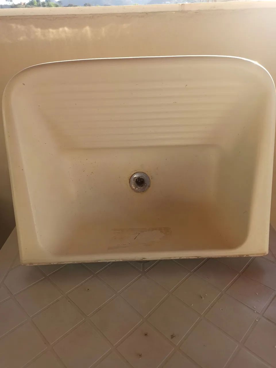 Tanque de lavar roupa louça usado